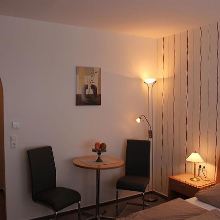Haus Traudel Matt Hotel เอลซาค ภายนอก รูปภาพ